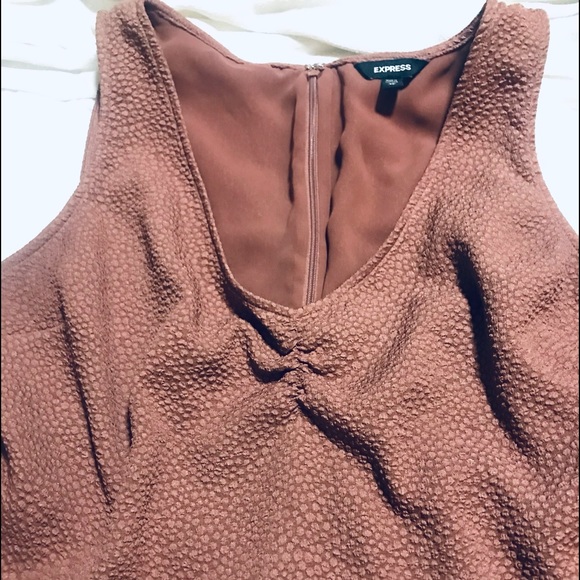 EXPRESS XL peplum top in rose blush pink. Zipper back - Picture 3 of 6